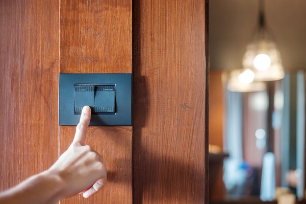Comment changer un interrupteur électrique?